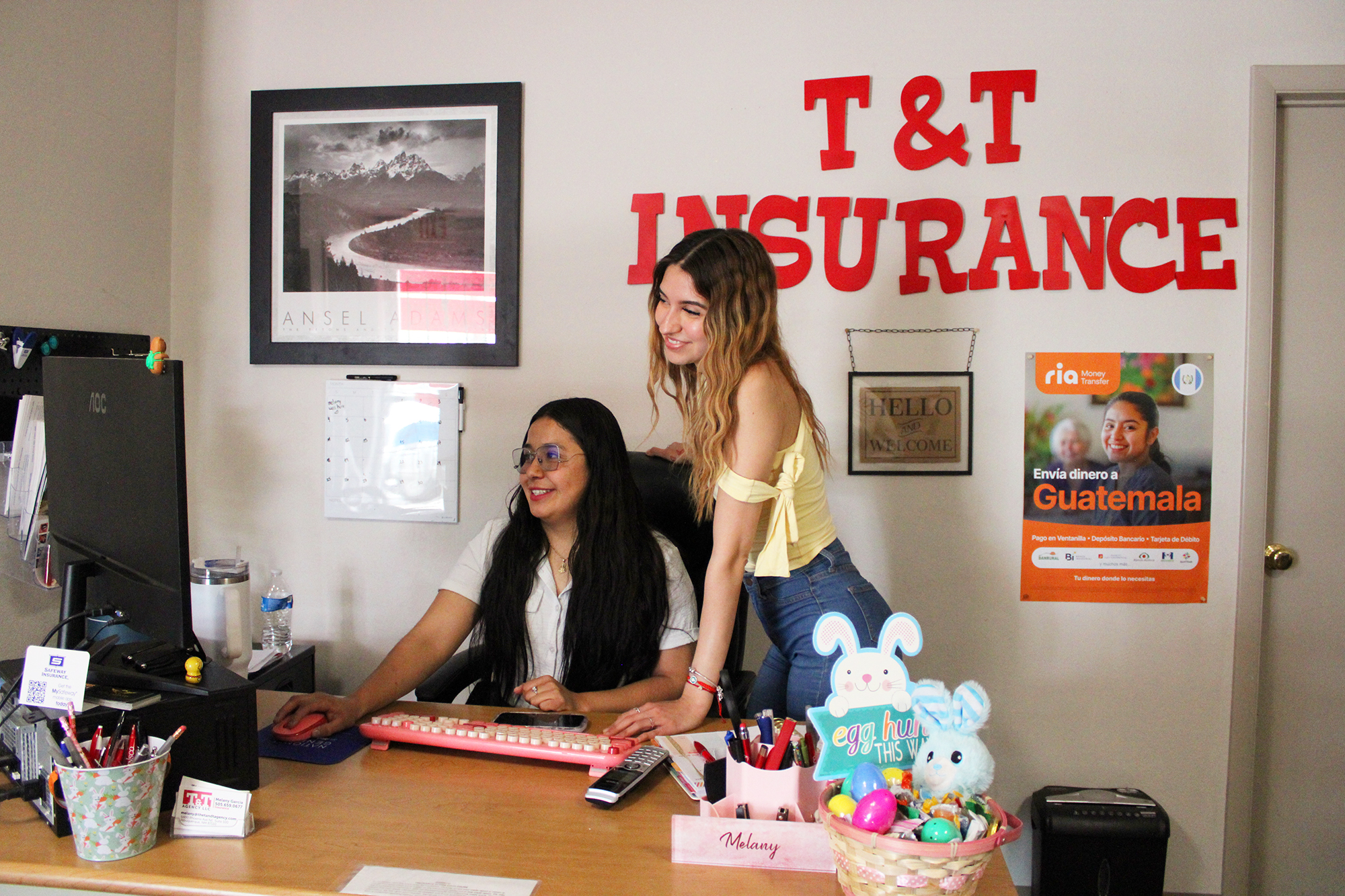 Patsy y Melany — T&T Insurance